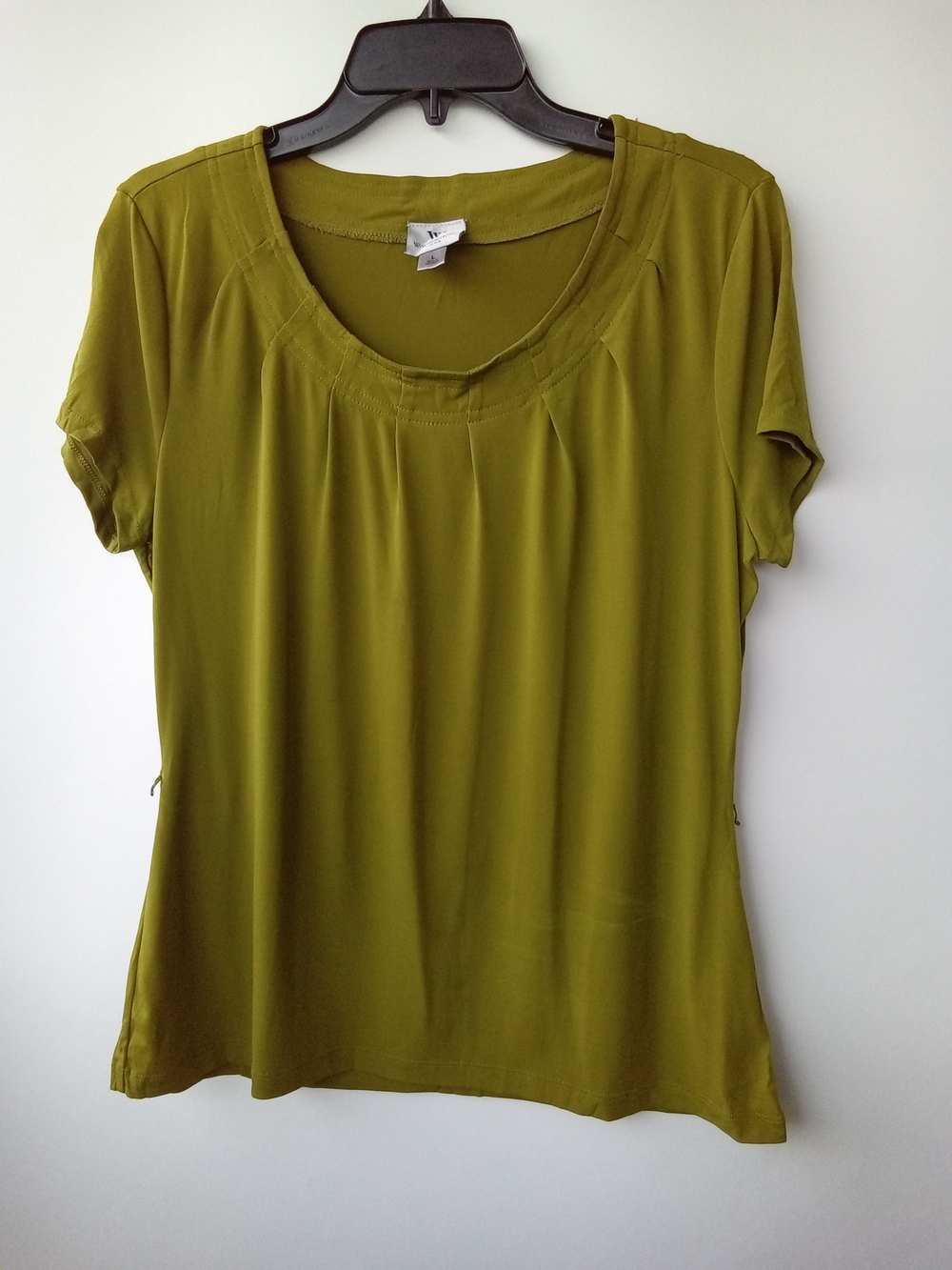 Worthington Olive Green Pleated Scoop Neck Short Sleeve Stretch Top Large